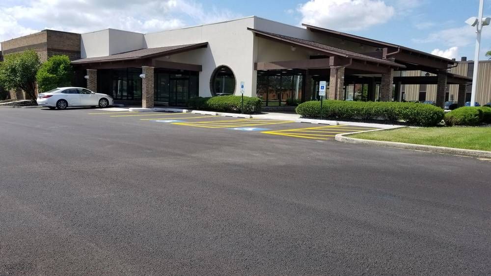 Auto Dealer / Service Facility: 6420 Joliet Rd, Countryside, IL 60525